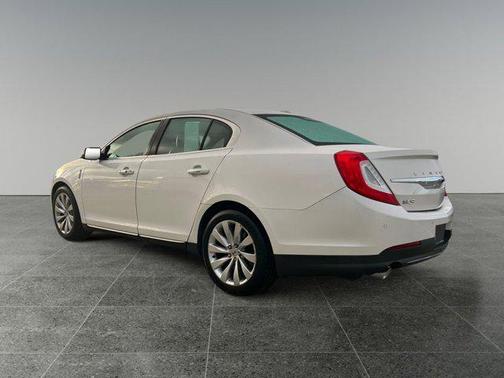 2016 Lincoln MKS Base