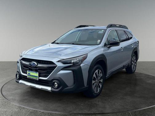 Ice Silver Metallic 2023 Subaru Outback Limited