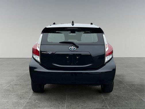 2016 Toyota Prius c Four