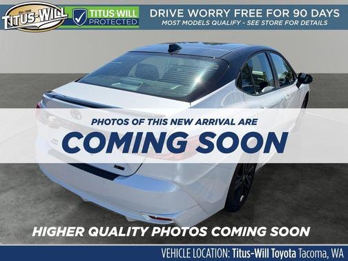 Wind Chill Pearl/Midnight Black Metallic 2025 Toyota Camry XSE