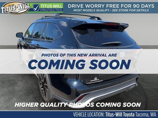 Midnight Black Metallic 2023 Toyota Highlander XSE