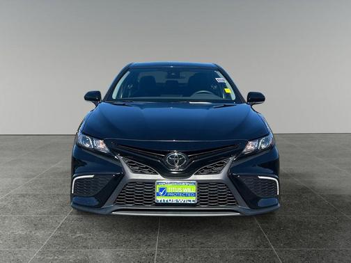 Midnight Black Metallic 2024 Toyota Camry SE