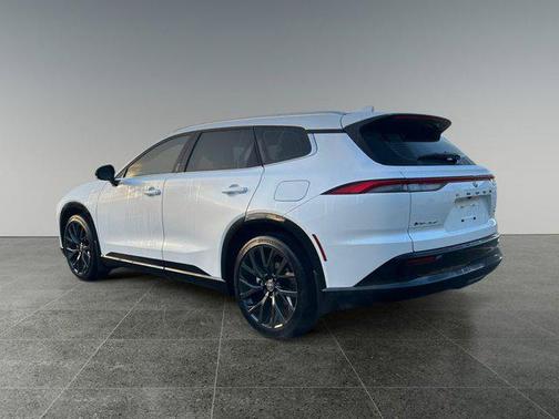 2025 Toyota Crown Signia Limited