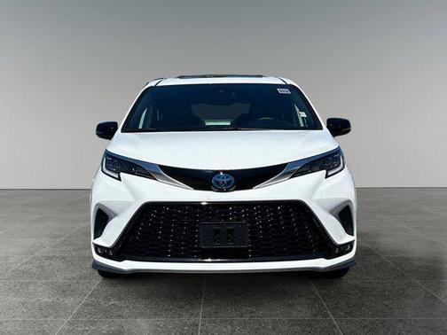 2024 Toyota Sienna XSE 7 Passenger