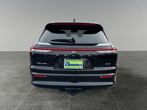 2025 Toyota Crown Signia XLE