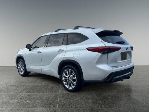 2023 Toyota Highlander Hybrid Limited