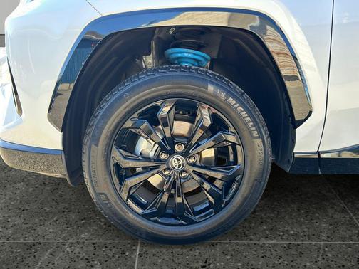 Wind Chill Pearl 2024 Toyota RAV4 Hybrid SE