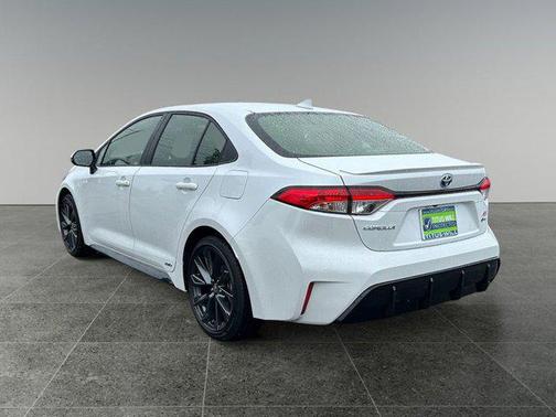 2025 Toyota Corolla Hybrid SE