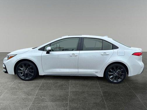 2025 Toyota Corolla Hybrid SE