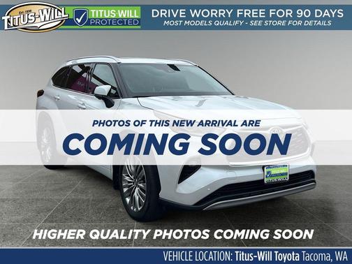 White 2025 Toyota Highlander Platinum