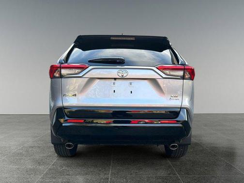 2025 Toyota RAV4 Hybrid SE