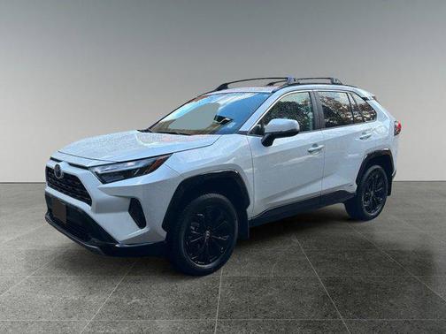 2025 Toyota RAV4 Hybrid SE