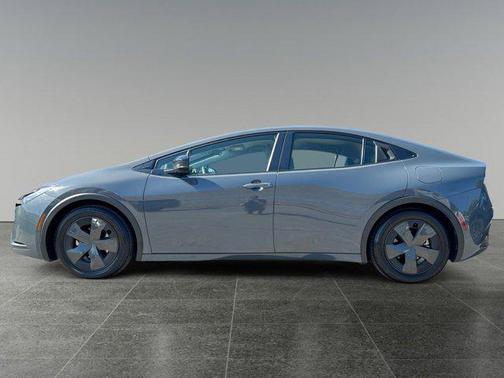 2023 Toyota Prius LE