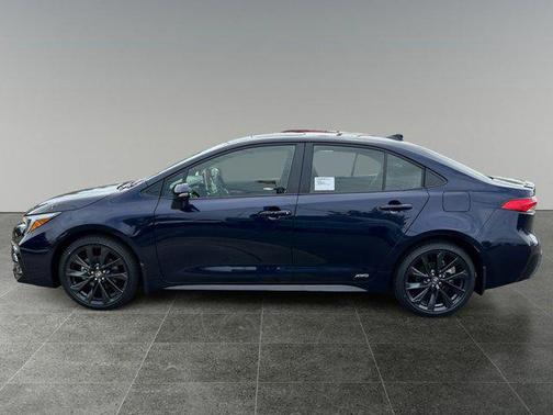 2025 Toyota Corolla Hybrid SE