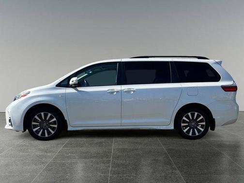 2018 Toyota Sienna XLE Premium
