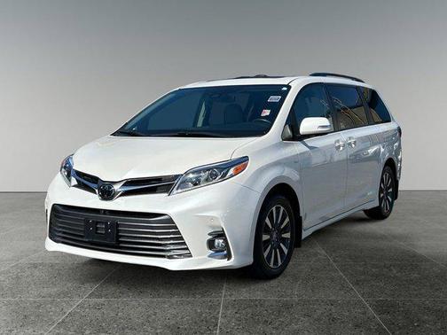 2018 Toyota Sienna XLE Premium