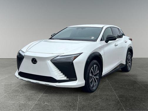 Eminent White Pearl 2024 Lexus RZ 450e Premium