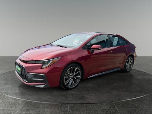 Pearl 2022 Toyota Corolla XSE