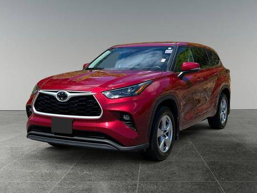 2022 Toyota Highlander LE