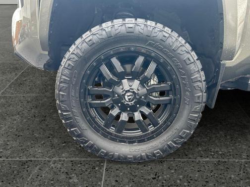 Bronze 2024 Toyota Tacoma TRD Sport