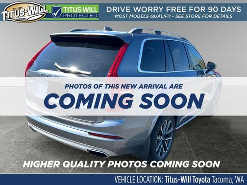 Gray Metallic 2018 Volvo XC90 T6 Momentum