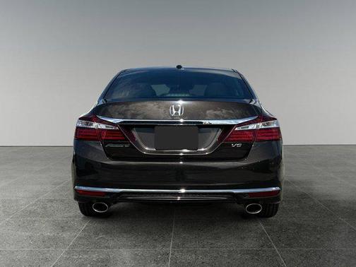 2017 Honda Accord EX-L w/Navigation & Honda Sensing