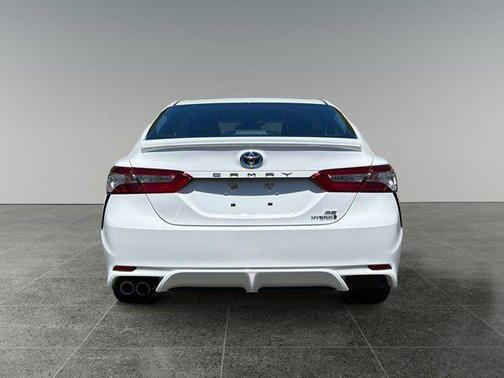 2018 Toyota Camry Hybrid SE