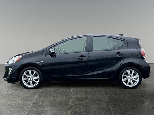 2016 Toyota Prius c Four