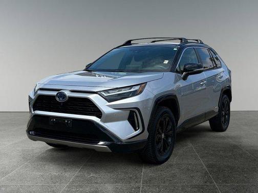 2022 Toyota RAV4 Hybrid SE