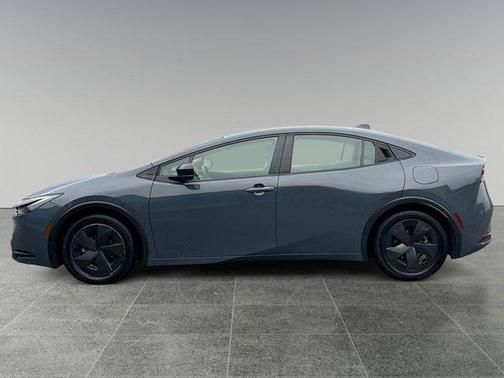 2023 Toyota Prius LE