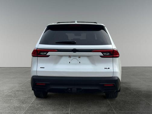 Wind Chill Pearl 2024 Toyota Grand Highlander XLE