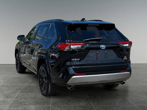 2024 Toyota RAV4 Hybrid SE