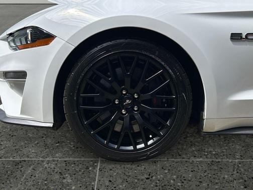 Oxford White 2022 Ford Mustang GT Premium