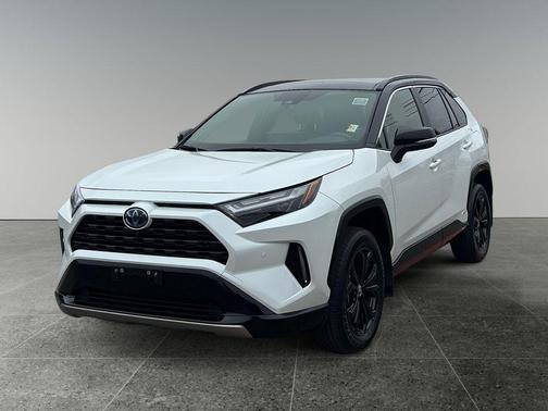Pearl 2024 Toyota RAV4 Hybrid SE