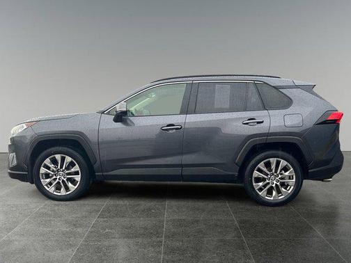 2020 Toyota RAV4 XLE Premium