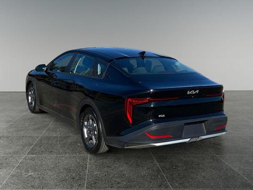 Aurora Black 2025 Kia K4 LXS
