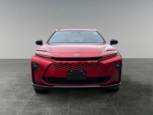 2025 Toyota Crown Signia XLE