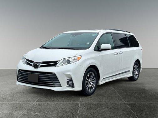 2019 Toyota Sienna XLE Premium