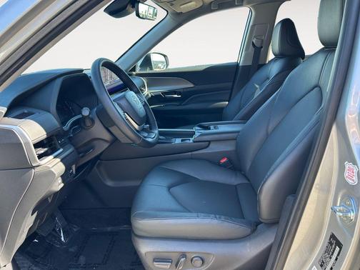 Celestial Silver 2025 Toyota Grand Highlander XLE