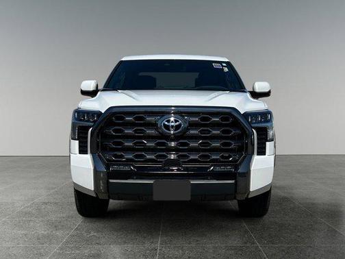 2023 Toyota Tundra Hybrid Platinum