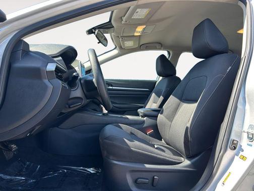 Brilliant Silver Metallic 2022 Nissan Altima 2.5 SV