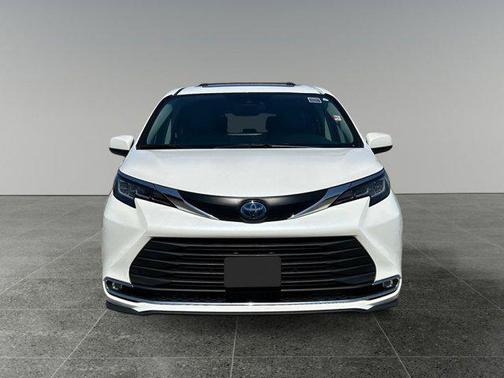 2021 Toyota Sienna XLE 7 Passenger