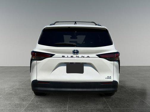 2021 Toyota Sienna XLE 7 Passenger