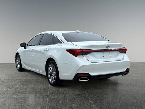 2021 Toyota Avalon XLE
