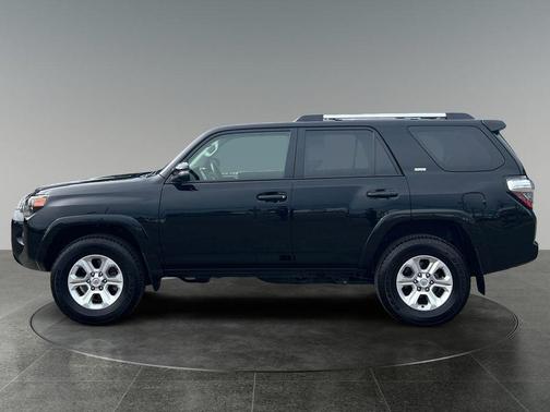 Midnight Black Metallic 2024 Toyota 4Runner SR5 Premium