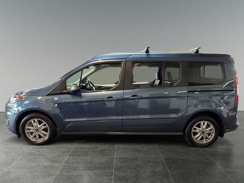Blue Metallic 2022 Ford Transit Connect XLT w/Rear Liftgate