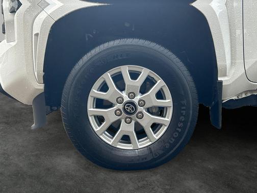 Ice Cap 2024 Toyota Tacoma SR5