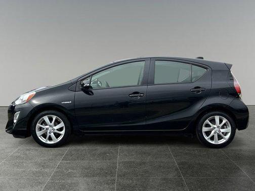 2016 Toyota Prius c Four
