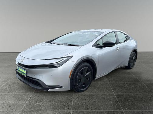 Cutting Edge 2025 Toyota Prius LE