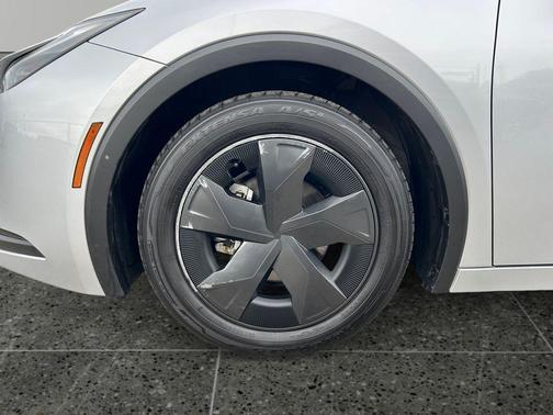 Cutting Edge 2025 Toyota Prius LE